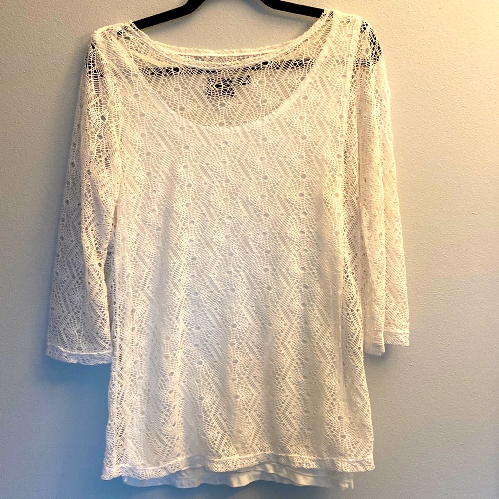 Tribal size L white knit top with built in tank.